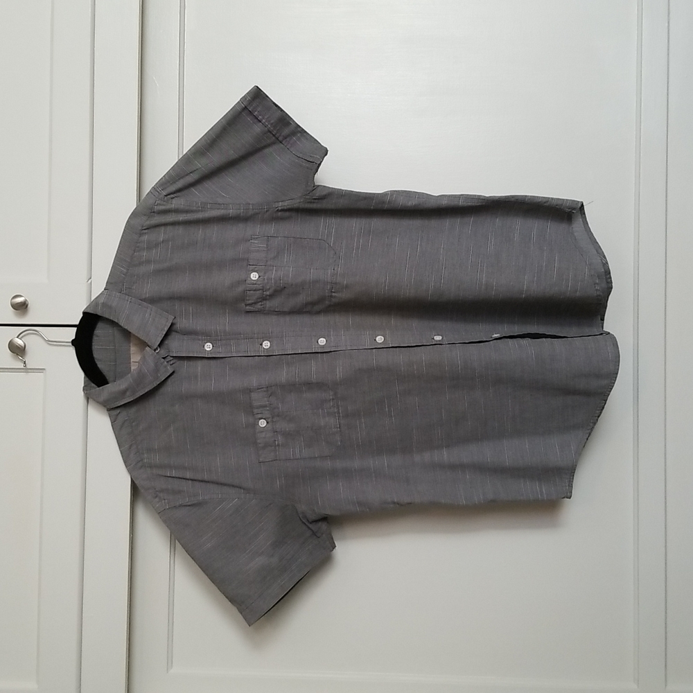 Gray Short Sleeve Button Down Shirt EUC